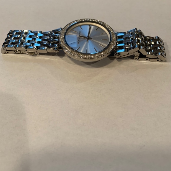 MICHAEL KORS MK3190 Darci Silver Dial (SOLD) - Picture 5 of 8